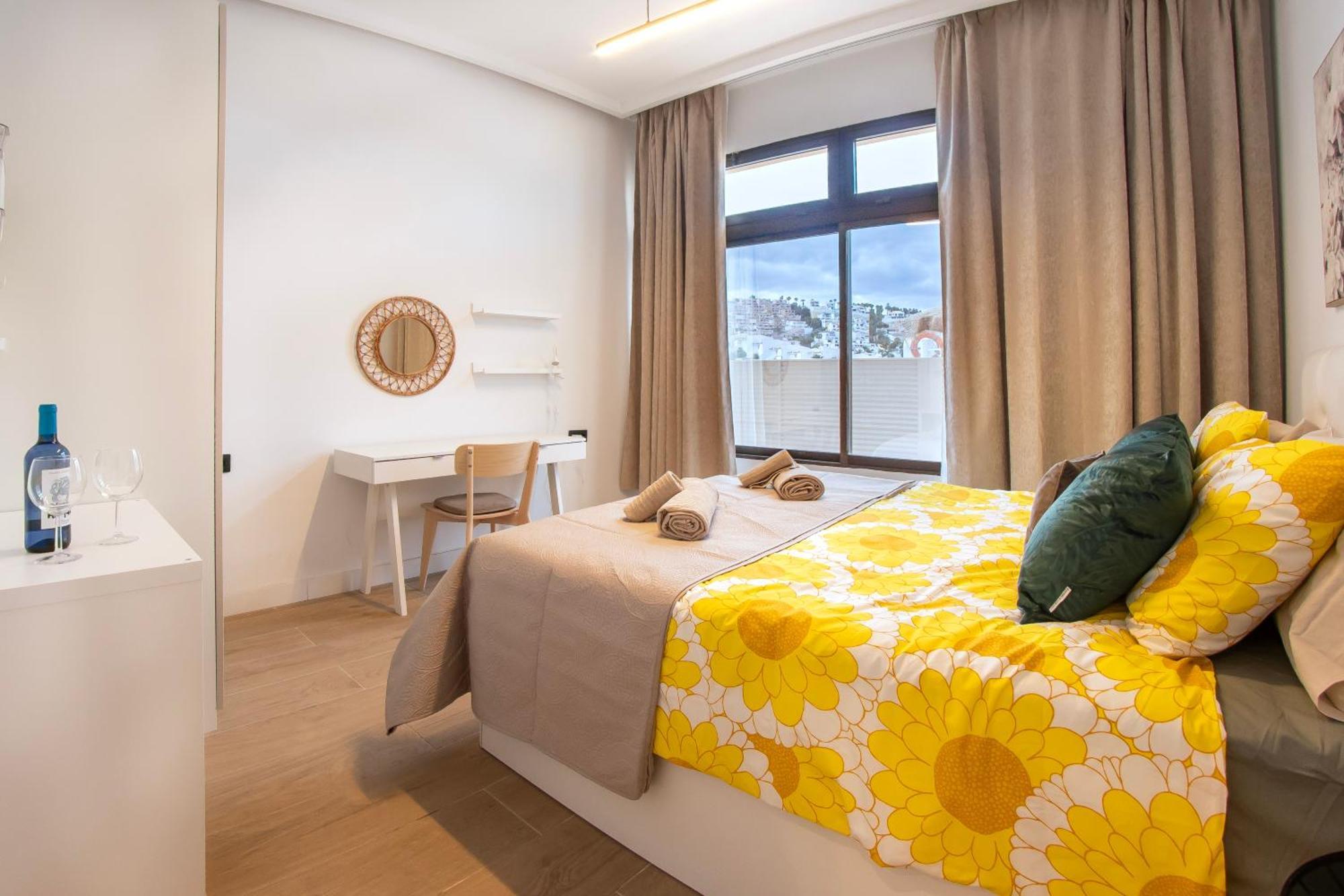 Trendy With A Heated Pool And Near Aqualand, 1a Apartment Costa Adeje (Tenerife)