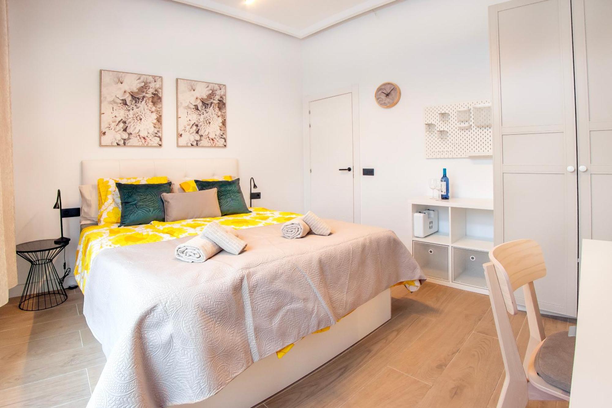 Trendy With A Heated Pool And Near Aqualand, 1a