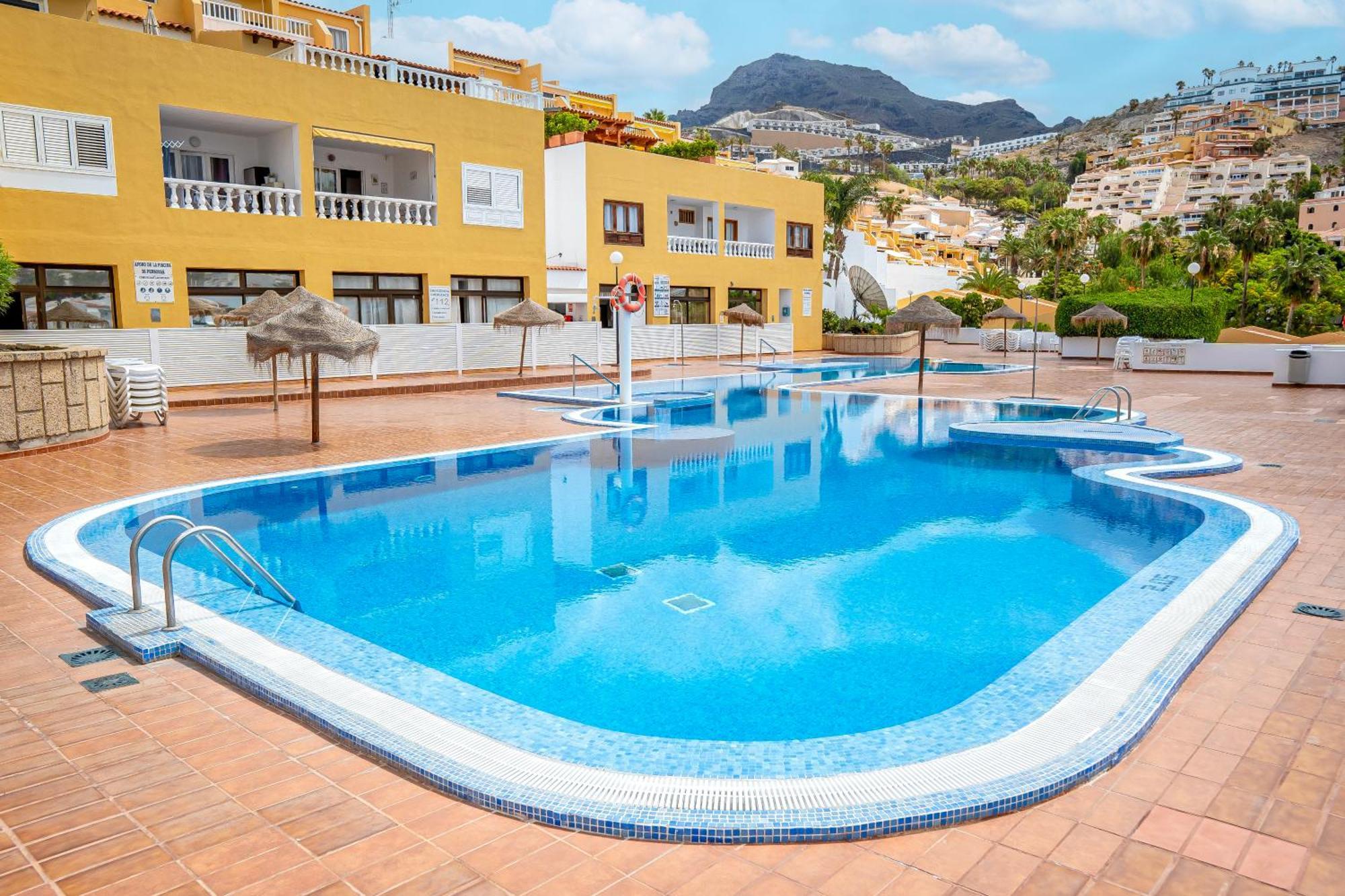 Trendy With A Heated Pool And Near Aqualand, 1a Apartment